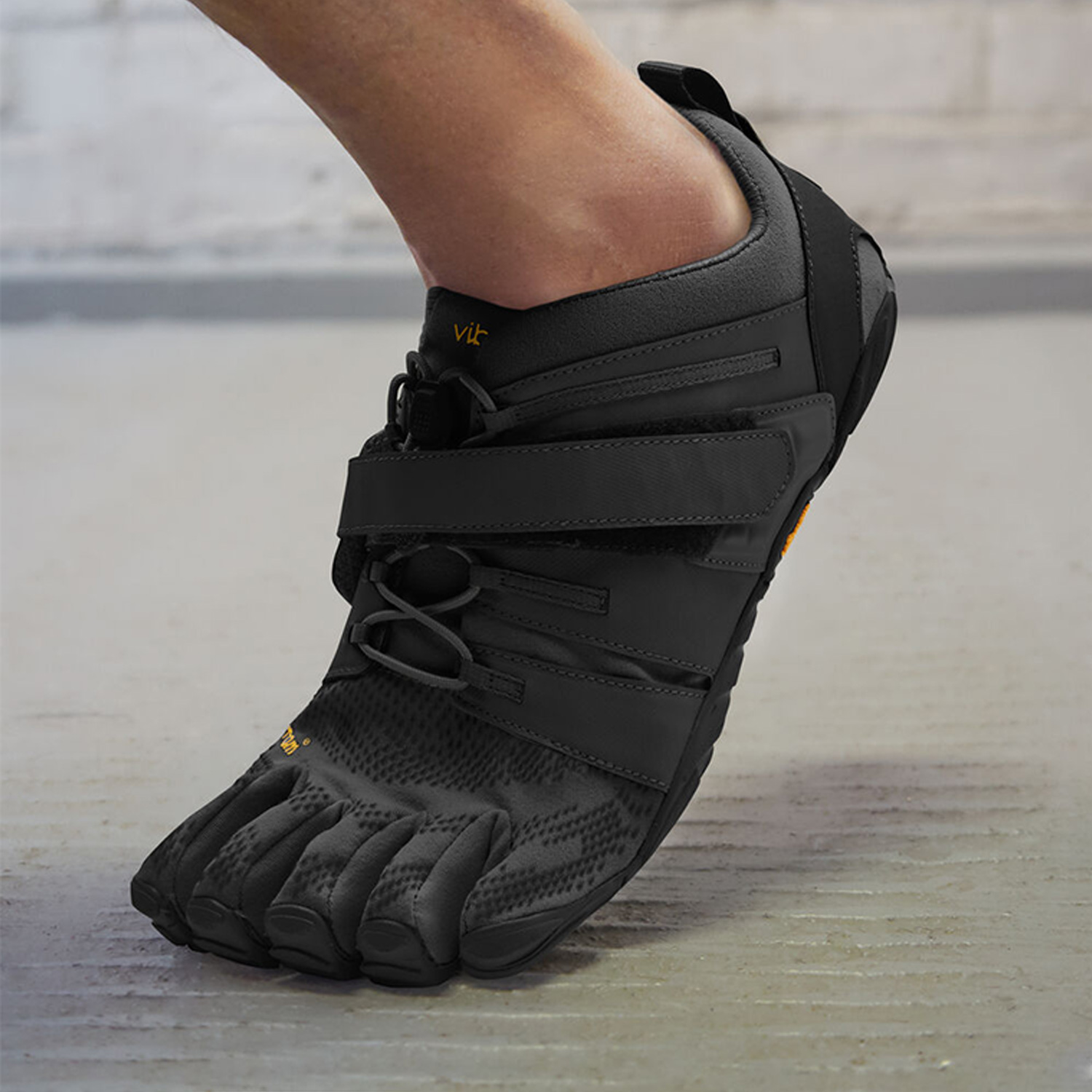Vibram FiveFingers V-Train Mens Training Shoes Black 